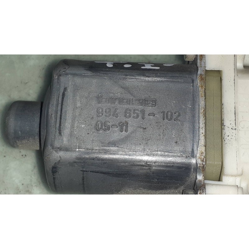 Recambio de motor elevalunas trasero izquierdo para peugeot 407 st confort referencia OEM IAM 994651102 0130822201 BOSCH