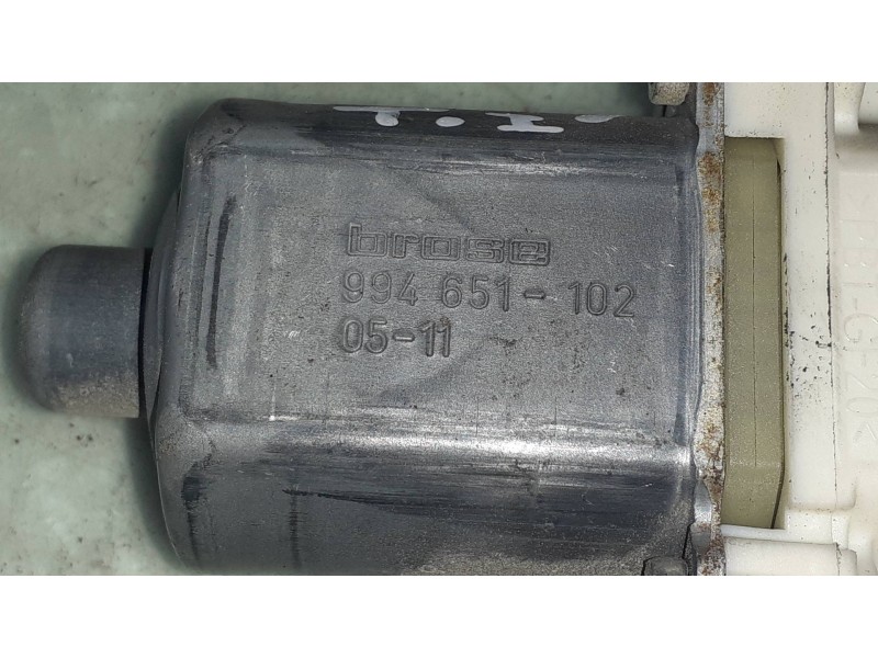 Recambio de motor elevalunas trasero izquierdo para peugeot 407 st confort referencia OEM IAM 994651102 0130822201 BOSCH