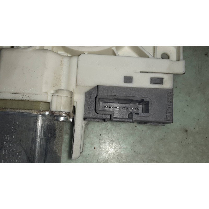 Recambio de motor elevalunas trasero izquierdo para peugeot 407 st confort referencia OEM IAM 994651102 0130822201 BOSCH