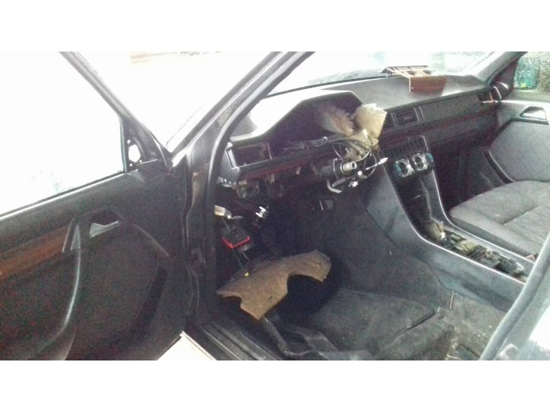 mercedes-benz clase e (w124) berlina del año 1994