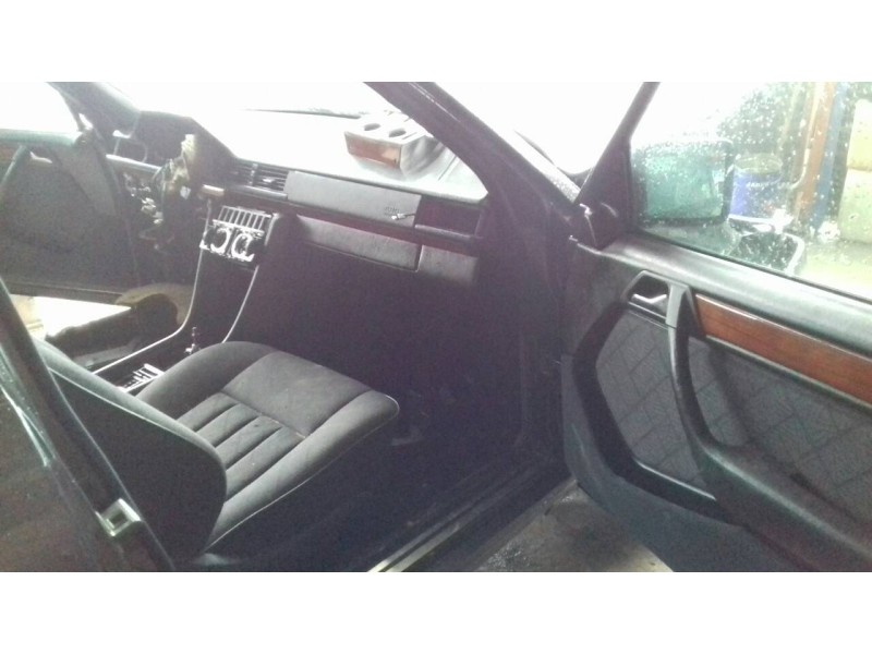 mercedes-benz clase e (w124) berlina del año 1994