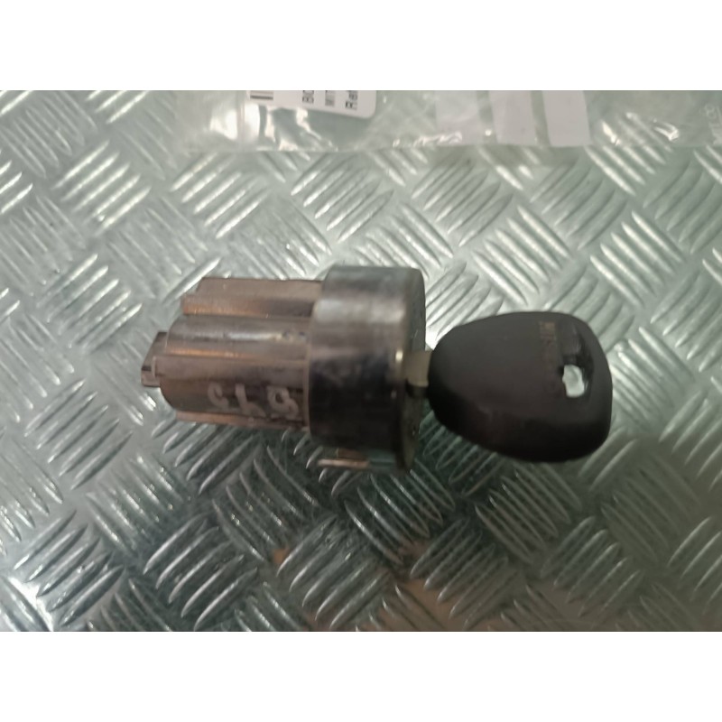 Recambio de bombin puerta delantera izquierda para mitsubishi space star (dg0) 1900 di-d referencia OEM IAM 3627700  LLAVE