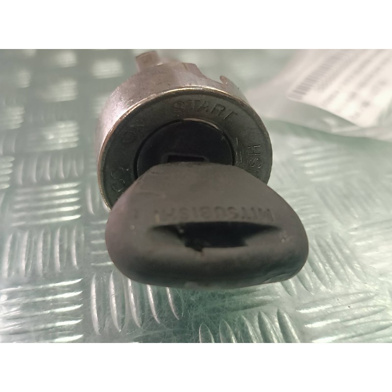 Recambio de bombin puerta delantera izquierda para mitsubishi space star (dg0) 1900 di-d referencia OEM IAM 3627700  LLAVE