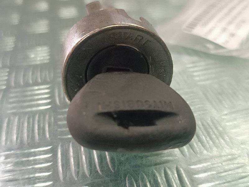 Recambio de bombin puerta delantera izquierda para mitsubishi space star (dg0) 1900 di-d referencia OEM IAM 3627700  LLAVE