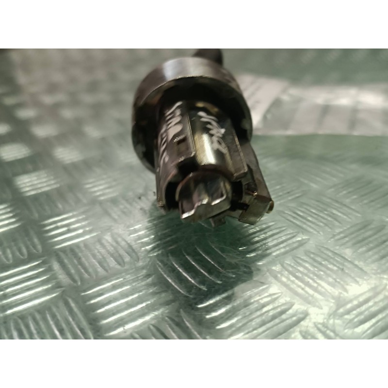 Recambio de bombin puerta delantera izquierda para mitsubishi space star (dg0) 1900 di-d referencia OEM IAM 3627700  LLAVE