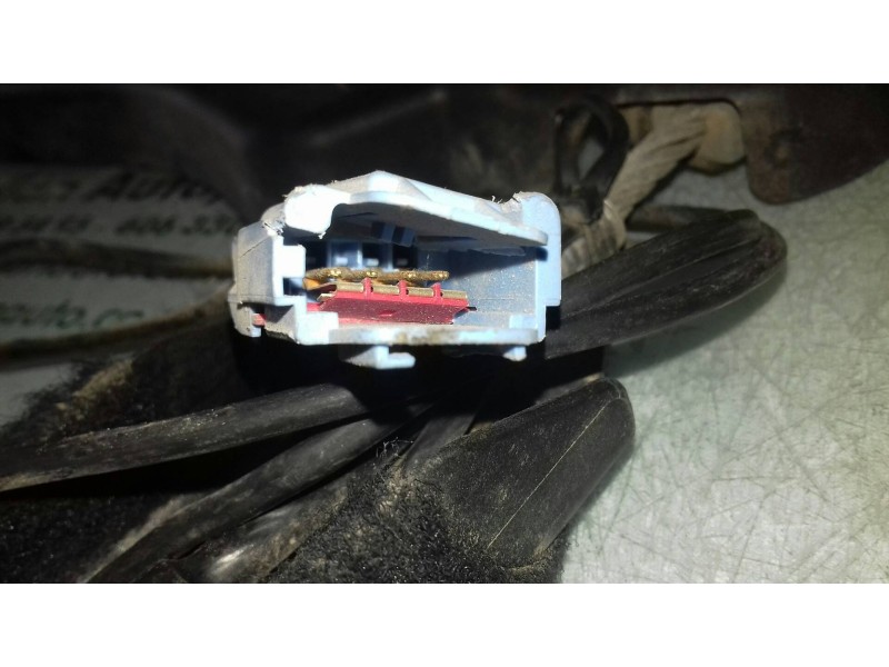Recambio de pretensor airbag izquierdo para citroen c3 1.4 16v collection referencia OEM IAM 9640676877 33019289 