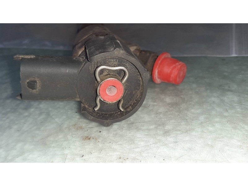 Recambio de inyector para kia soul burner referencia OEM IAM 338002A900  