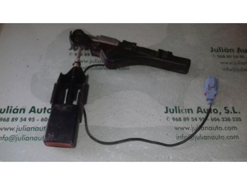 Recambio de pretensor airbag derecho para citroen c2 furio referencia OEM IAM 9639873877 33015055 