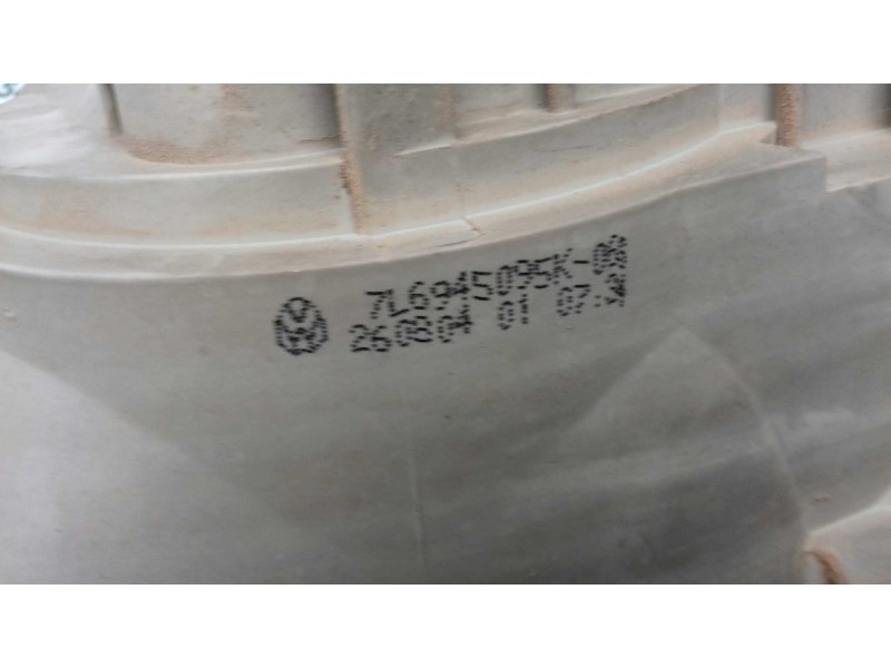 Recambio de piloto trasero izquierdo para volkswagen touareg (7la) v8 referencia OEM IAM 7L6945095K  EXT-ALETA