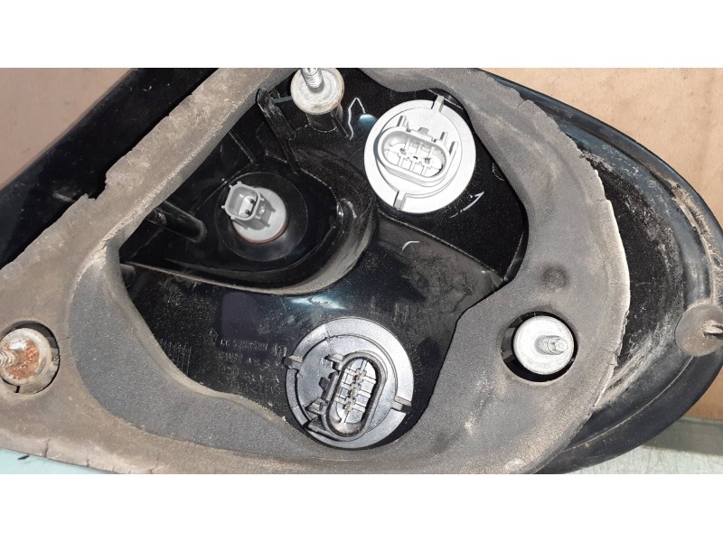 Recambio de piloto trasero izquierdo para chrysler neon (pl) 2.0 le referencia OEM IAM 5288529  