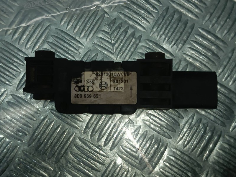 Recambio de sensor airbag para audi a4 berlina (8e) 2.0 tdi 16v (103kw) referencia OEM IAM 8E0959651  