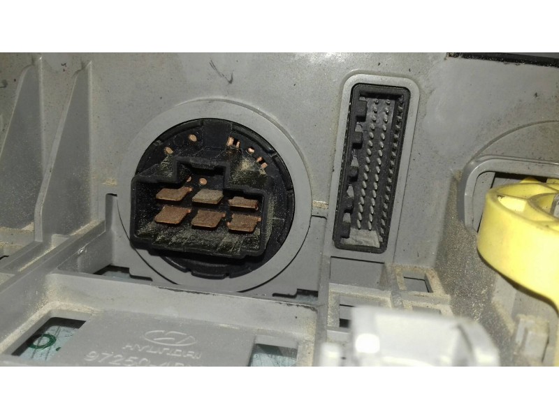 Recambio de mando climatizador para hyundai i20 basis referencia OEM IAM 972504P540 C329KPCCA 