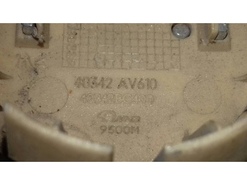 Recambio de tapacubos para nissan qashqai (j10) tekna referencia OEM IAM 40342AV610  2 TAPACUBOS