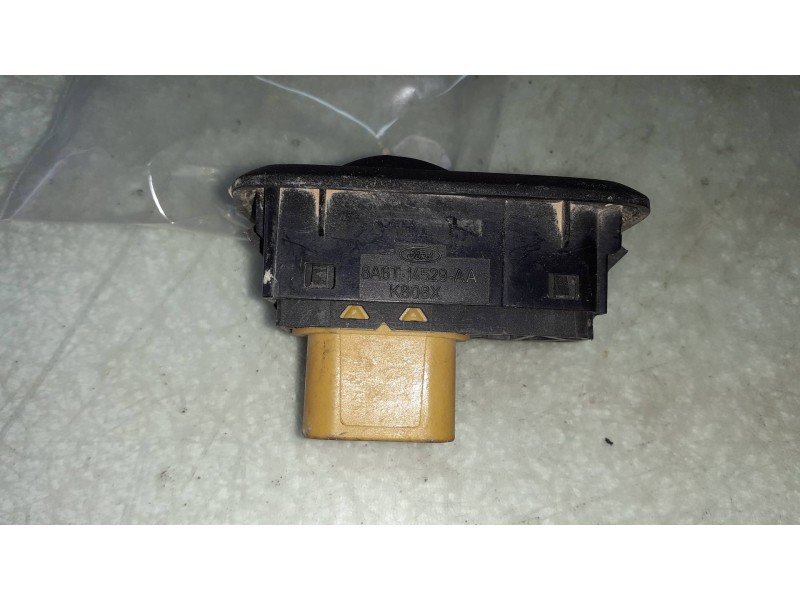 Recambio de mando elevalunas delantero derecho para ford fiesta (cb1) trend referencia OEM IAM 8A6T14529AA  