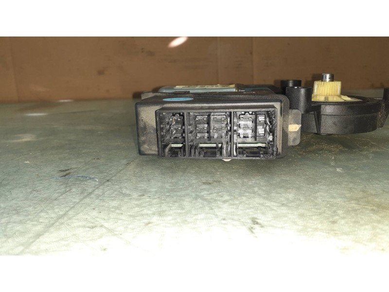 Recambio de motor elevalunas delantero derecho para volkswagen polo (9n1) conceptline referencia OEM IAM 602959801A 400642T5 ARV