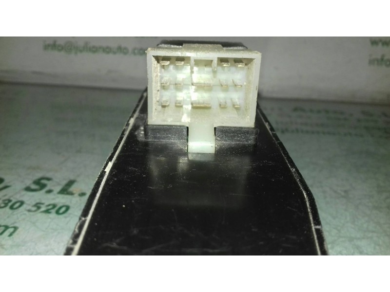 Recambio de mando elevalunas delantero izquierdo para kia clarus referencia OEM IAM 4704911000  