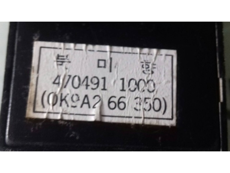 Recambio de mando elevalunas delantero izquierdo para kia clarus referencia OEM IAM 4704911000  
