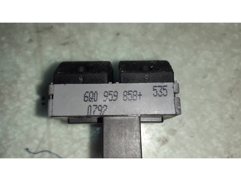 Recambio de mando elevalunas delantero izquierdo para volkswagen polo (9n1) conceptline referencia OEM IAM 6Q0959858  