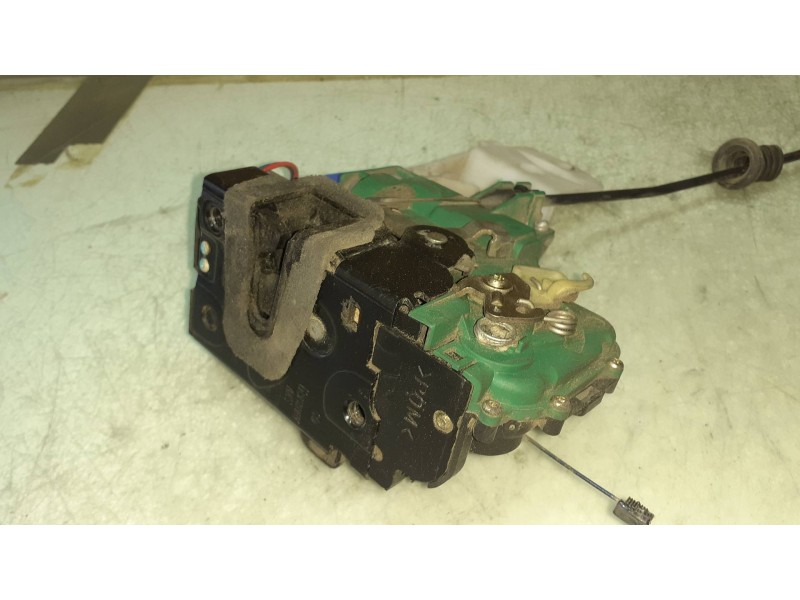 Recambio de cerradura puerta delantera derecha para volkswagen polo (9n1) conceptline referencia OEM IAM 6Q4837085A  