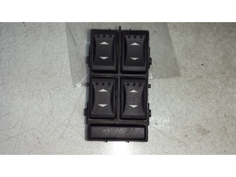 Recambio de mando elevalunas delantero izquierdo para ford mondeo berlina (ge) ambiente plus referencia OEM IAM 3S7T14A132BA 031