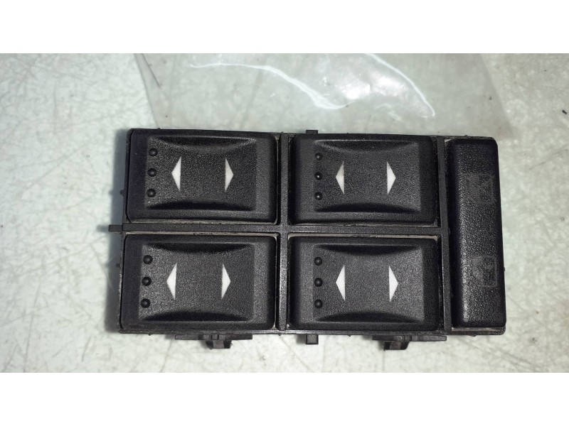 Recambio de mando elevalunas delantero izquierdo para ford mondeo berlina (ge) ambiente plus referencia OEM IAM 3S7T14A132BA 031