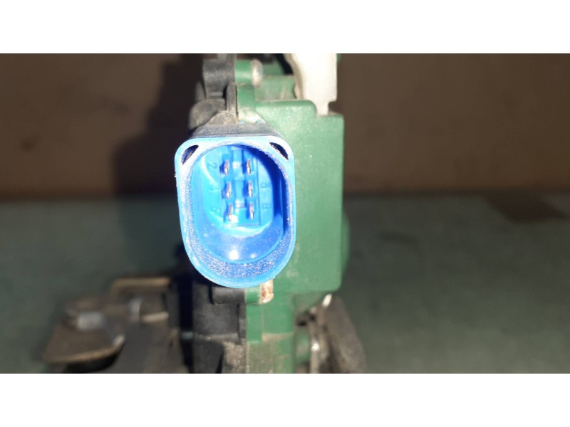 Recambio de cerradura puerta trasera derecha para volkswagen polo (9n1) conceptline referencia OEM IAM 6Q4839085  